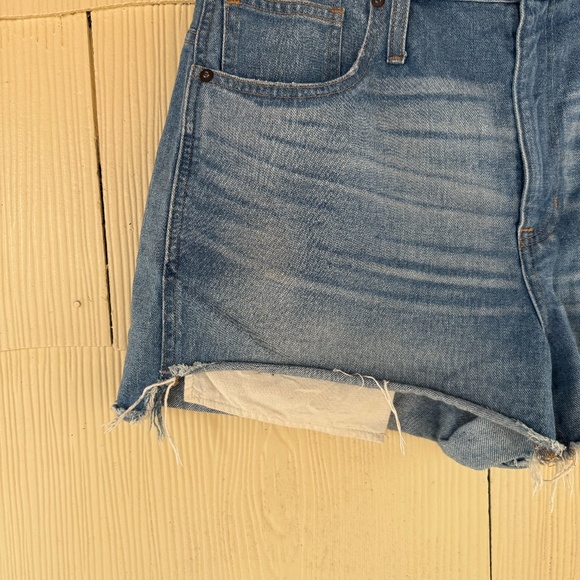 Madewell High Rise Raw Hem Medium Wash Denim Short - Picture 2 of 5